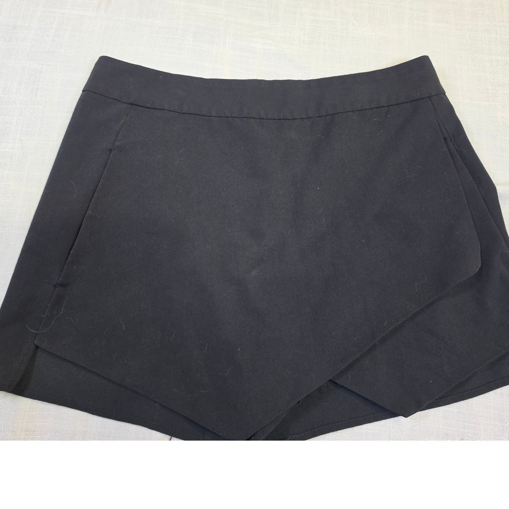 AQUA Black Wrap Front Skort Mini Skirt Shorts Size L Asymmetrical RN 62571